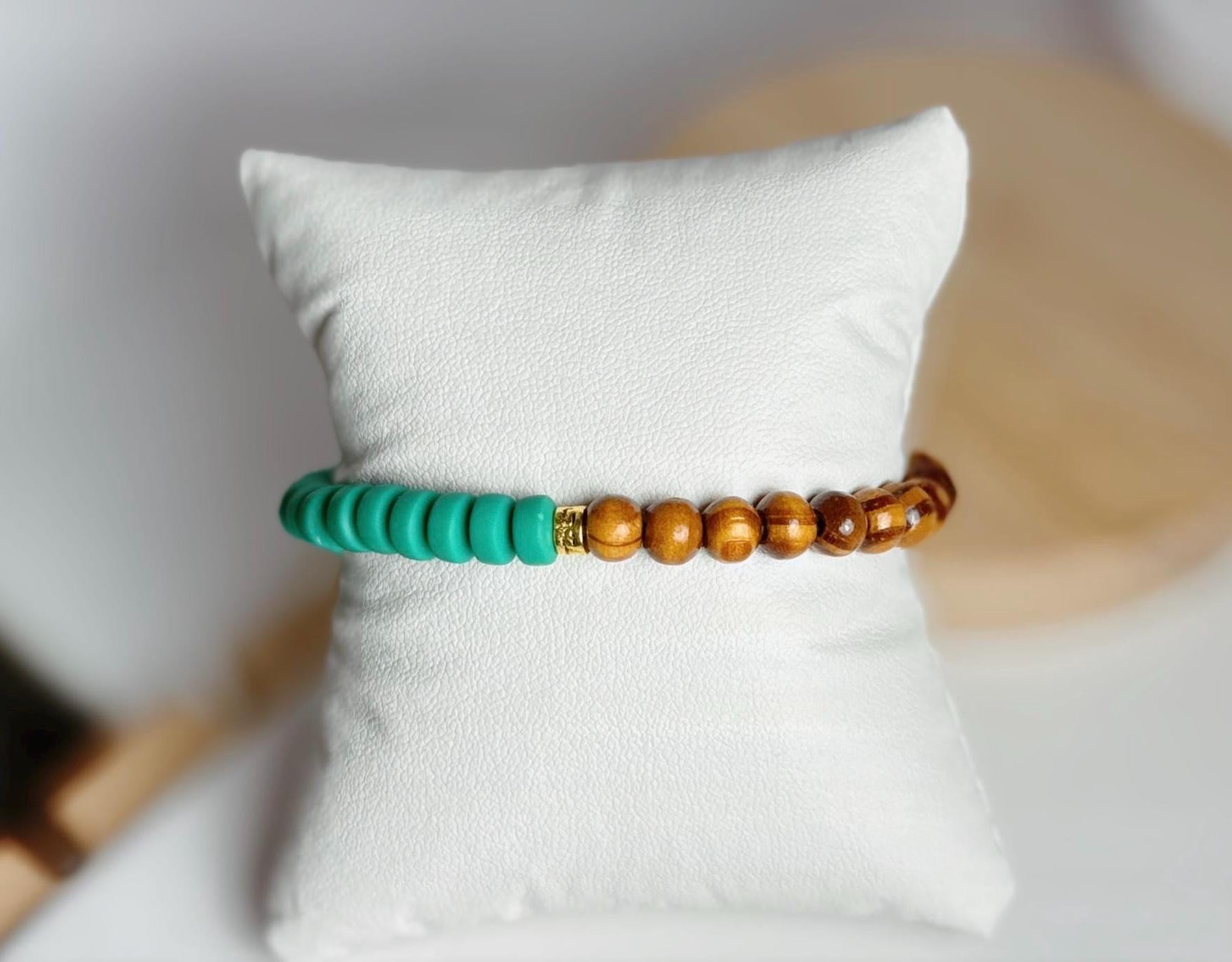 Boho Green Silicone & Wood Beaded Stretch Bracelet